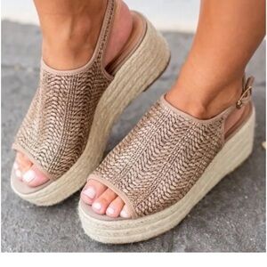 NWT Steven By Steve Madden Courage Taupe Espadrille Wedges Sandals Women 8.5 & 9